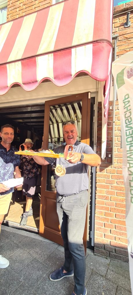 a827d2b4-c6e6-49df-9586-9c70dc251f3e